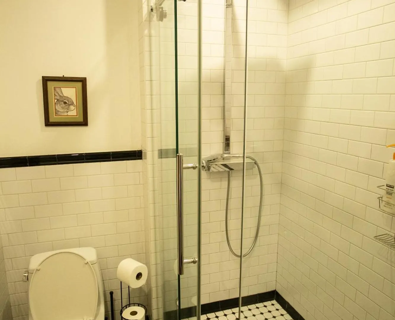 Luxury Downtown Montreal Apartment, 2 Br-2Ba, Free Wifi Apartment